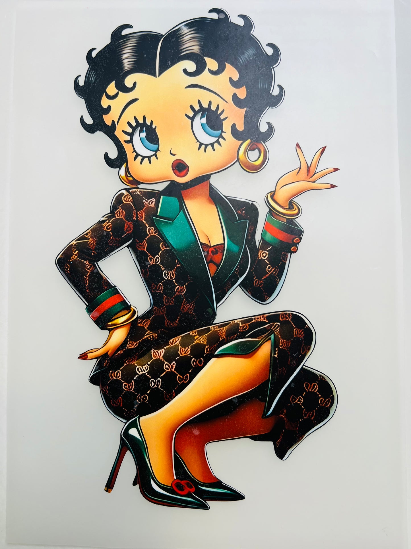 685-Guc Betty