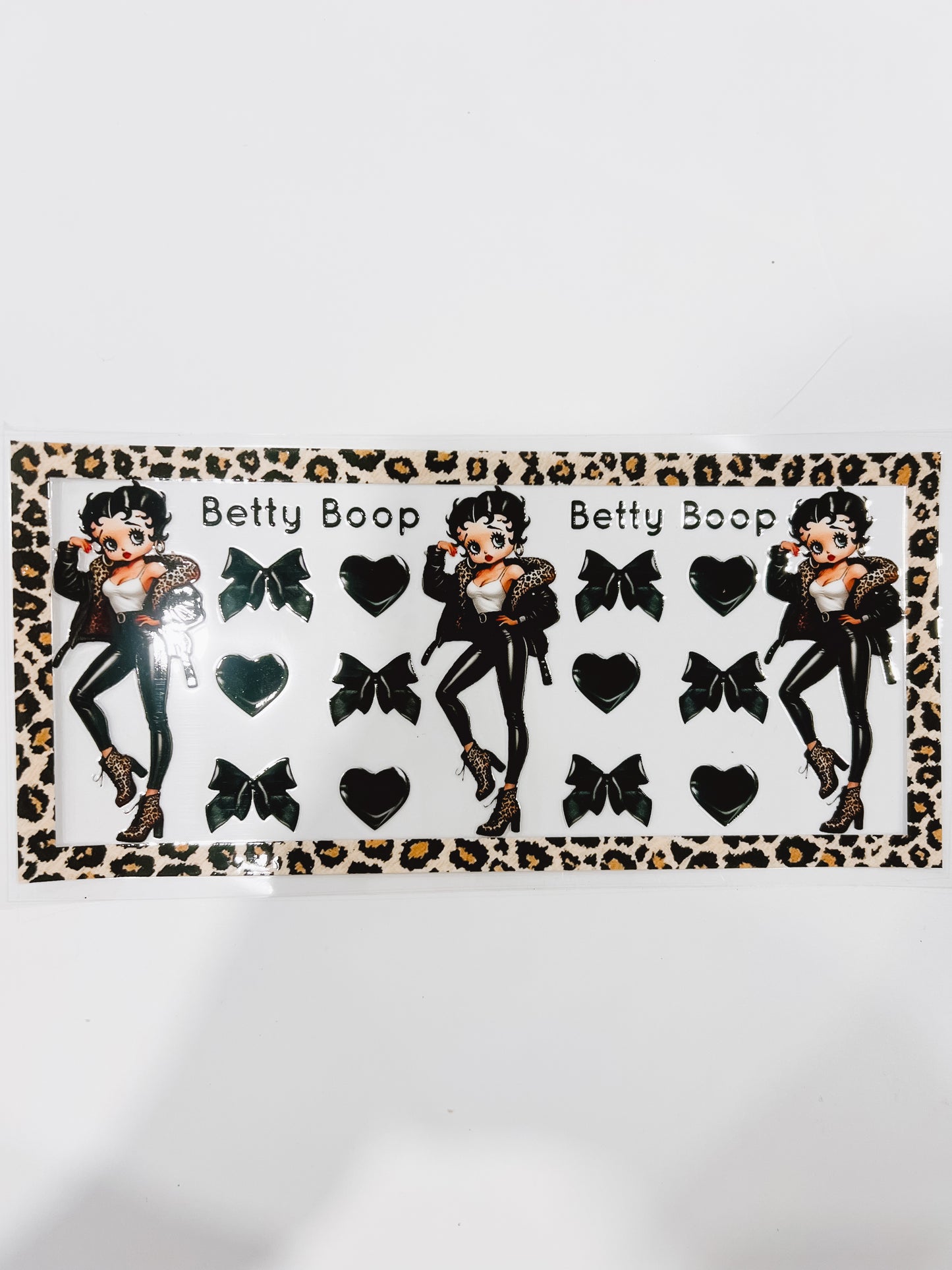 2896-Leopard & Bow Betty