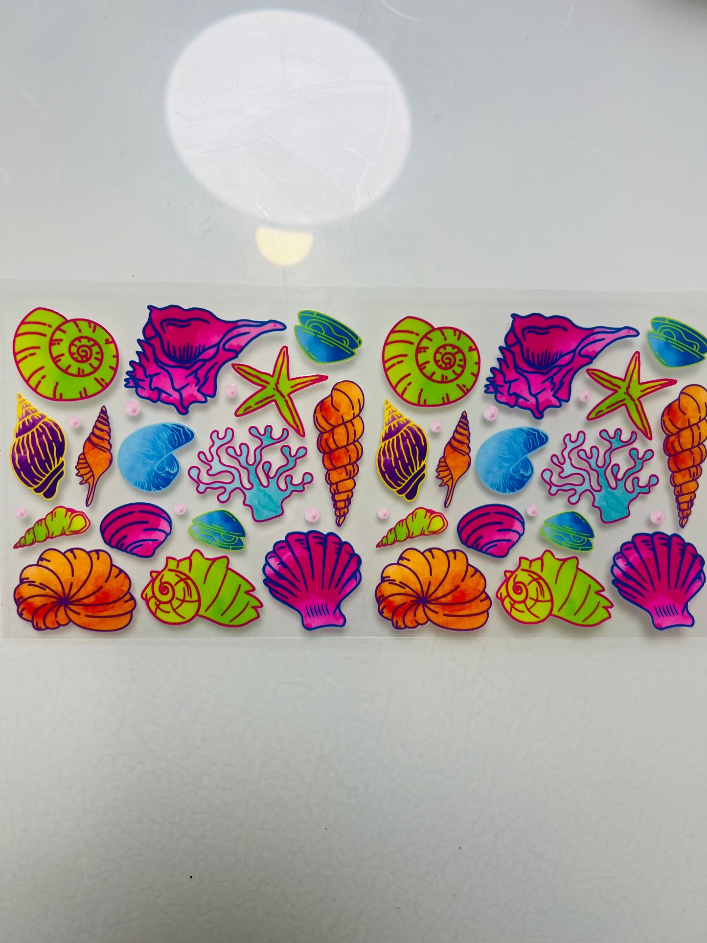 3086-Vibrant Seashells