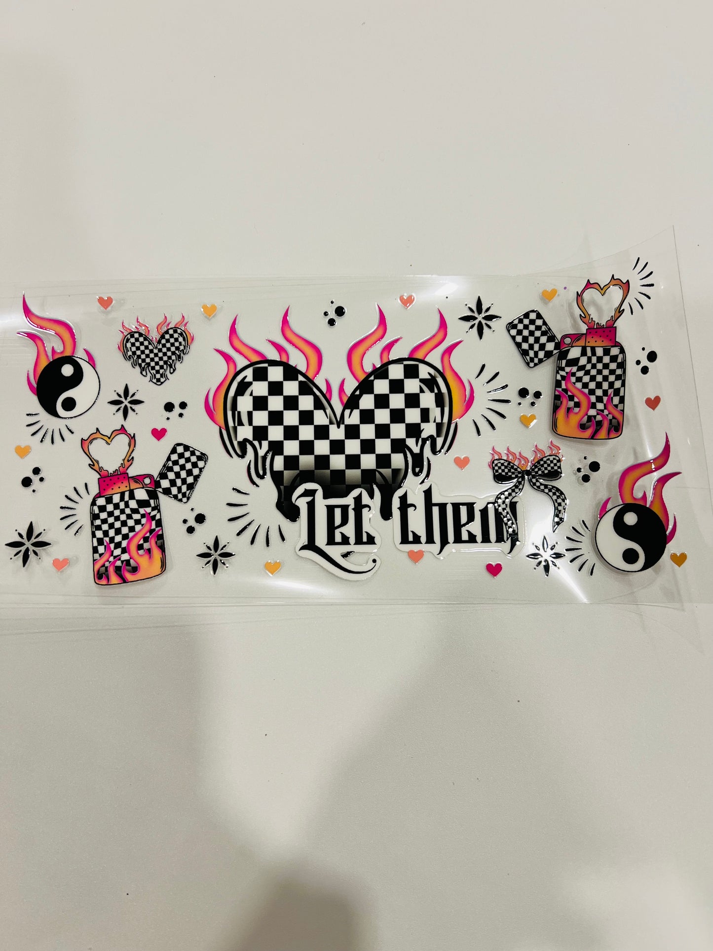 2575-Let Them Checkered Heart